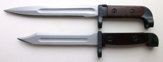 Вверху штык-нож модели 6х2 производства СССР, внизу штык-нож к автомату Тип 58 (Тип 68) производства КНДР